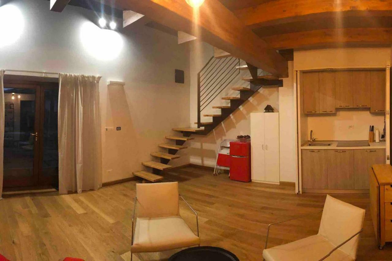 ピネローロ Casa Di Mieleヴィラ エクステリア 写真