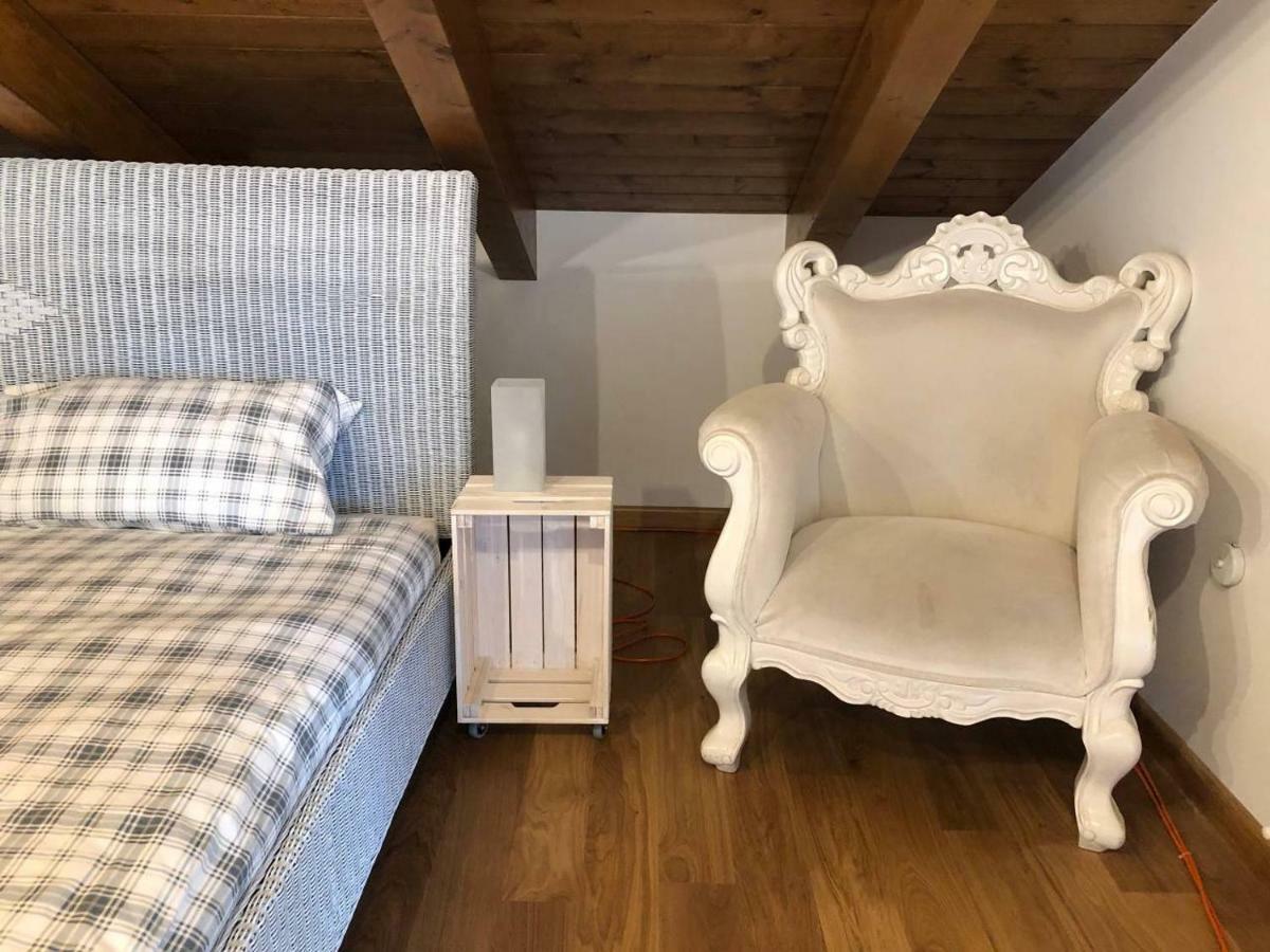 ピネローロ Casa Di Mieleヴィラ エクステリア 写真