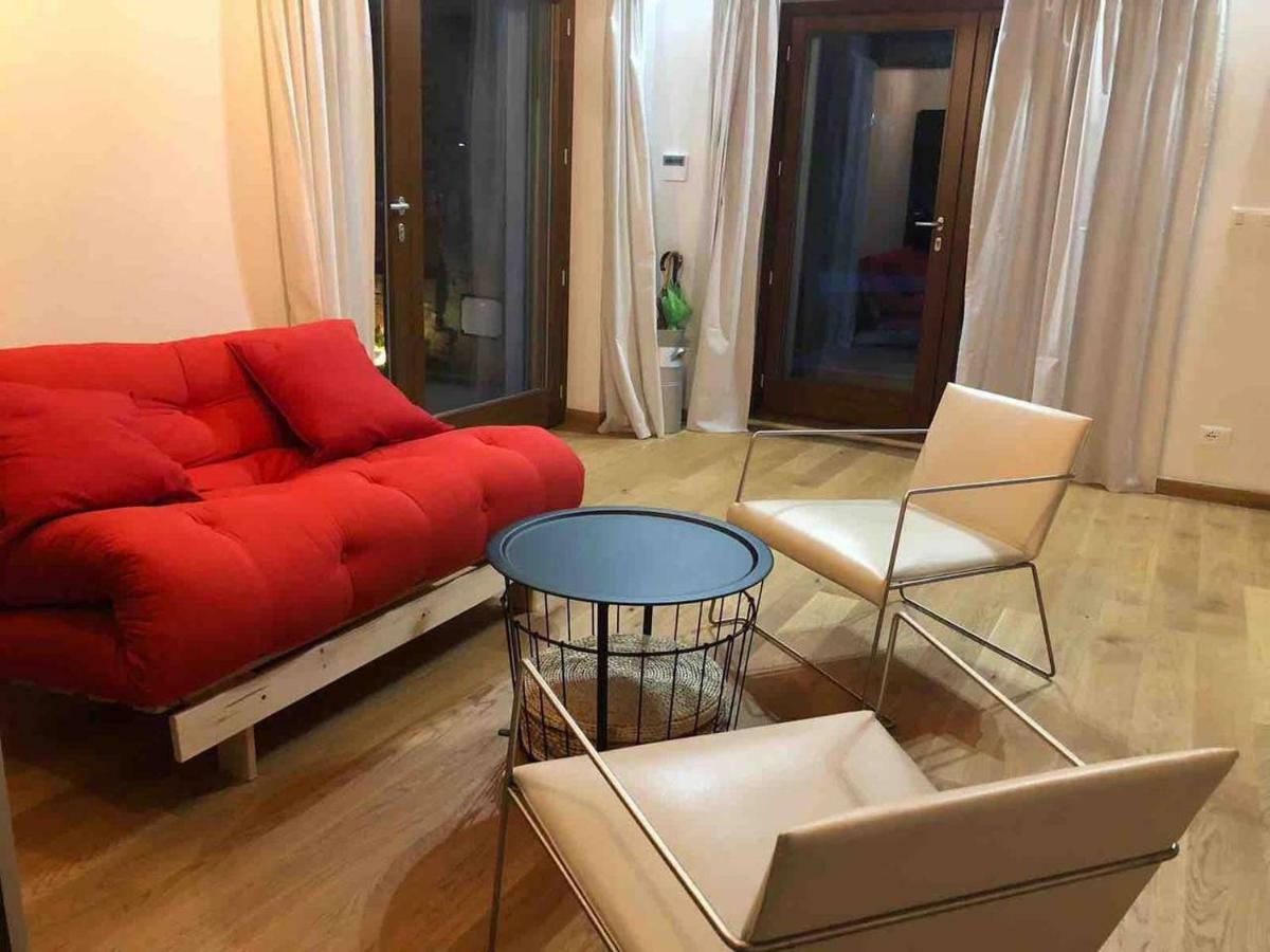 ピネローロ Casa Di Mieleヴィラ エクステリア 写真