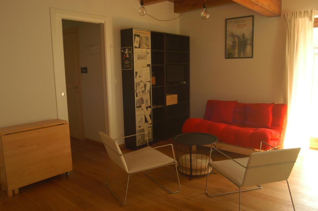 ピネローロ Casa Di Mieleヴィラ エクステリア 写真